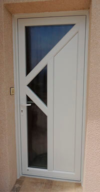 установка входных дверей