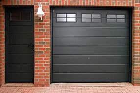 Гаражные ворота Боковая дверь